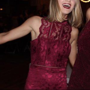 Wine Red Size 0 Lace Semi-Formal/Homecoming Dress